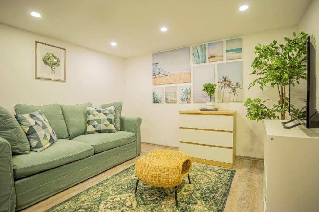 Cosy Flat In Akacfa Str., Aya Apartment Будапеща Екстериор снимка