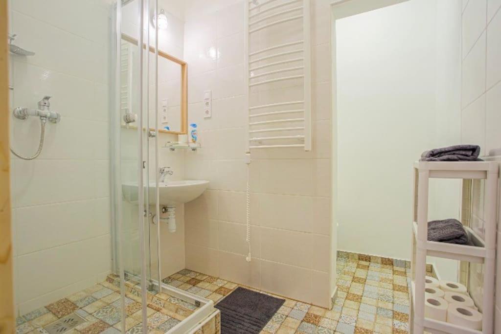 Cosy Flat In Akacfa Str., Aya Apartment Будапеща Екстериор снимка